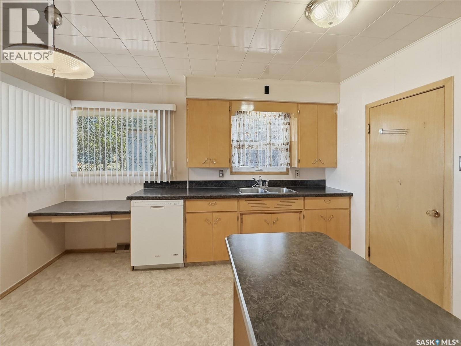 316 Dennis STREET - photo 4