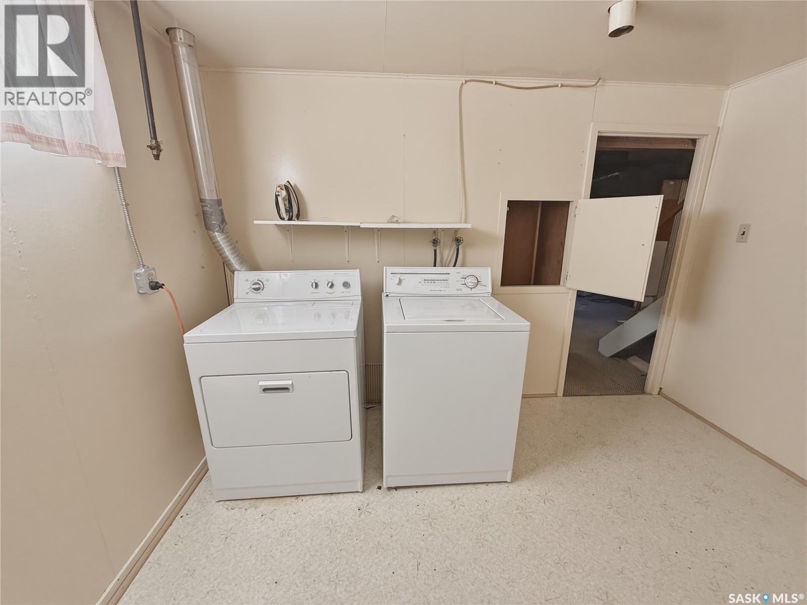 316 Dennis STREET — photo 19