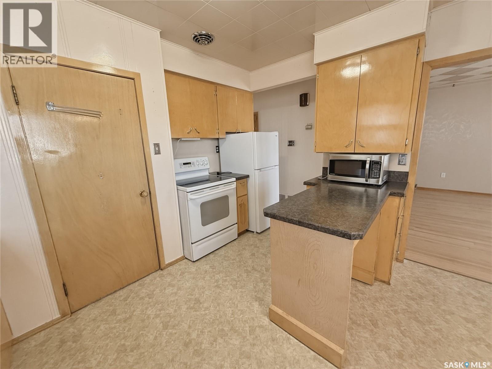 316 Dennis STREET - photo 3