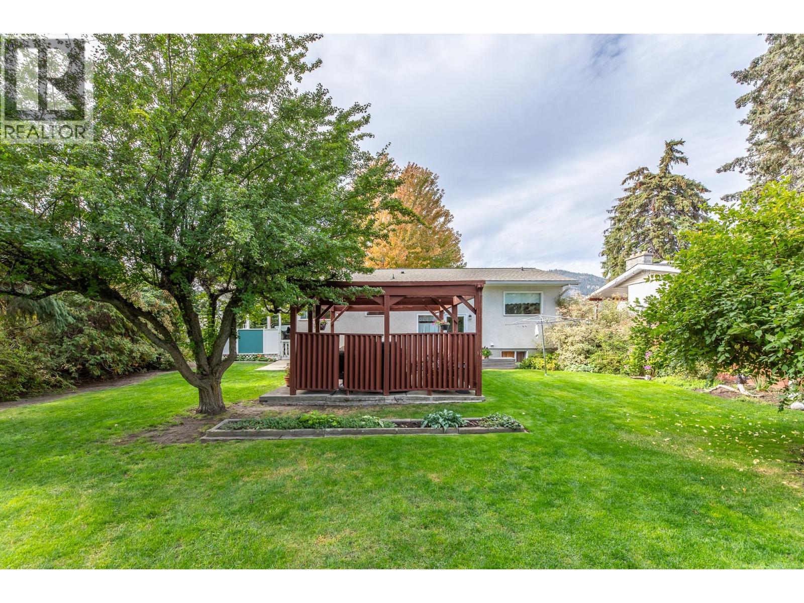 14001 Amm Avenue - 22