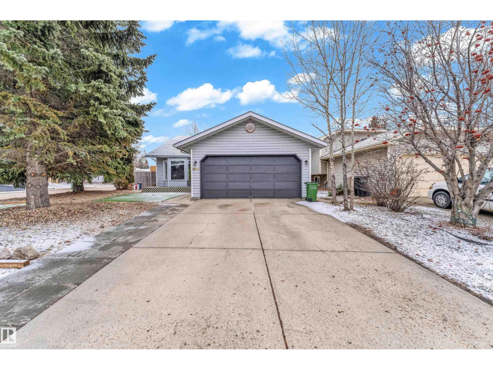 4903 11A AV NW, Edmonton