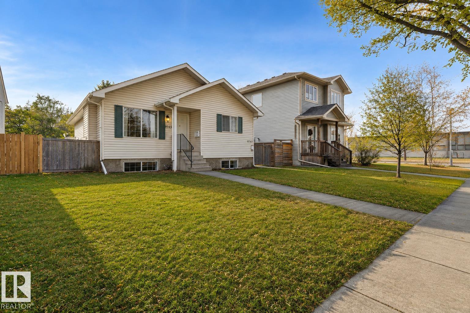 9745 71 AV NW, Edmonton