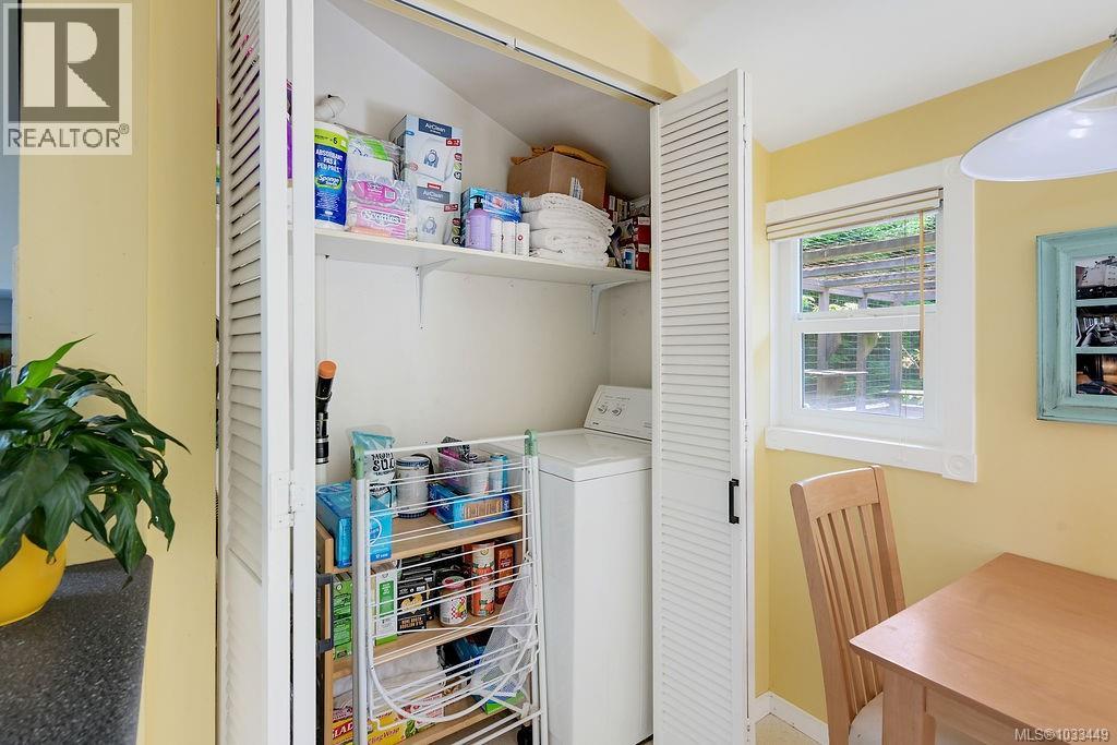 1877 San Pedro Ave - 32