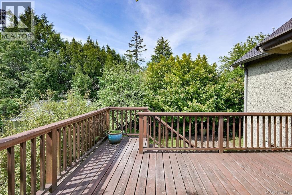  1877 San Pedro Avenue, Saanich