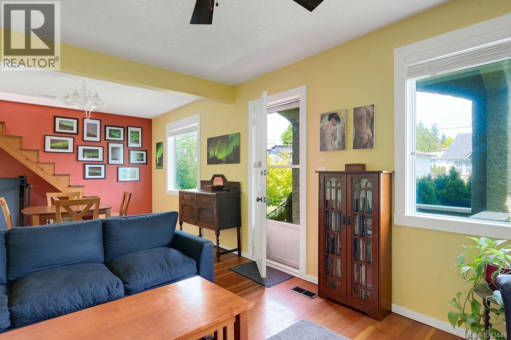  1877 San Pedro Avenue, Saanich