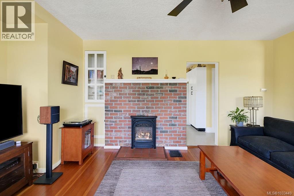 1877 San Pedro Ave - 6