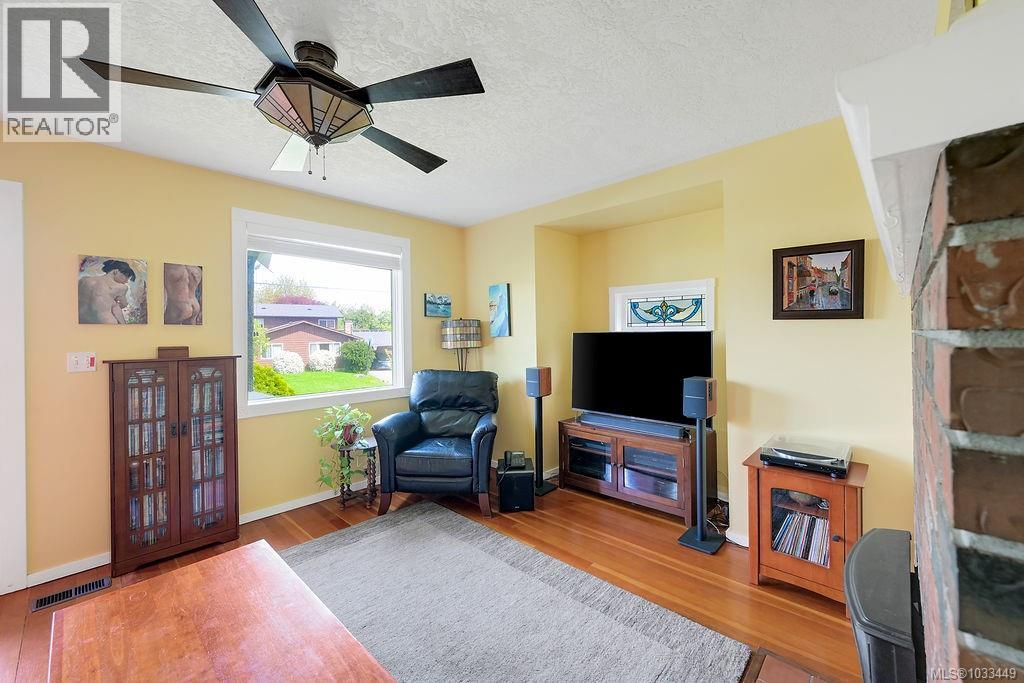 1877 San Pedro Ave - 9