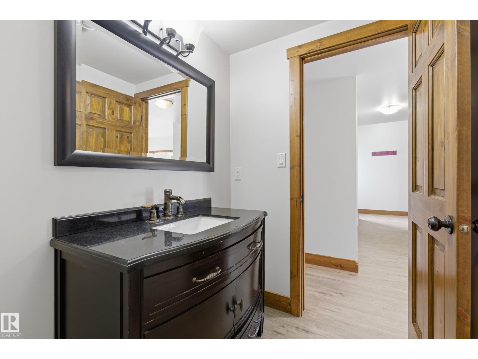 502 GRAYBRIAR GR, Stony Plain