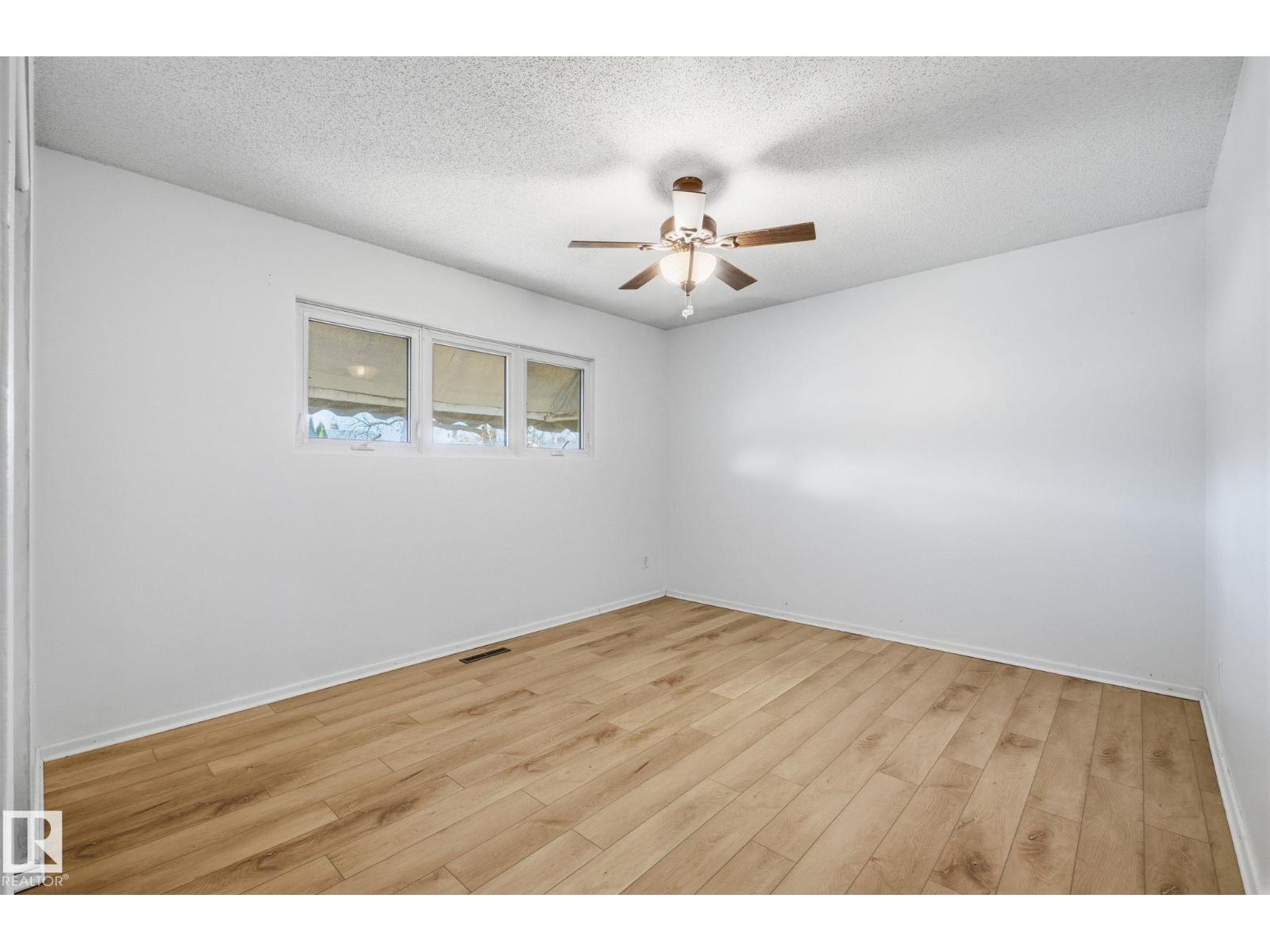 12107 53 ST NW - 21