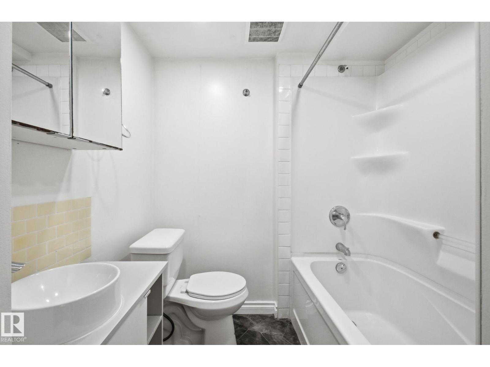 12107 53 ST NW - 31