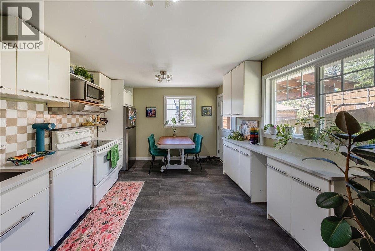 725 SHAKESPEARE Street - 8