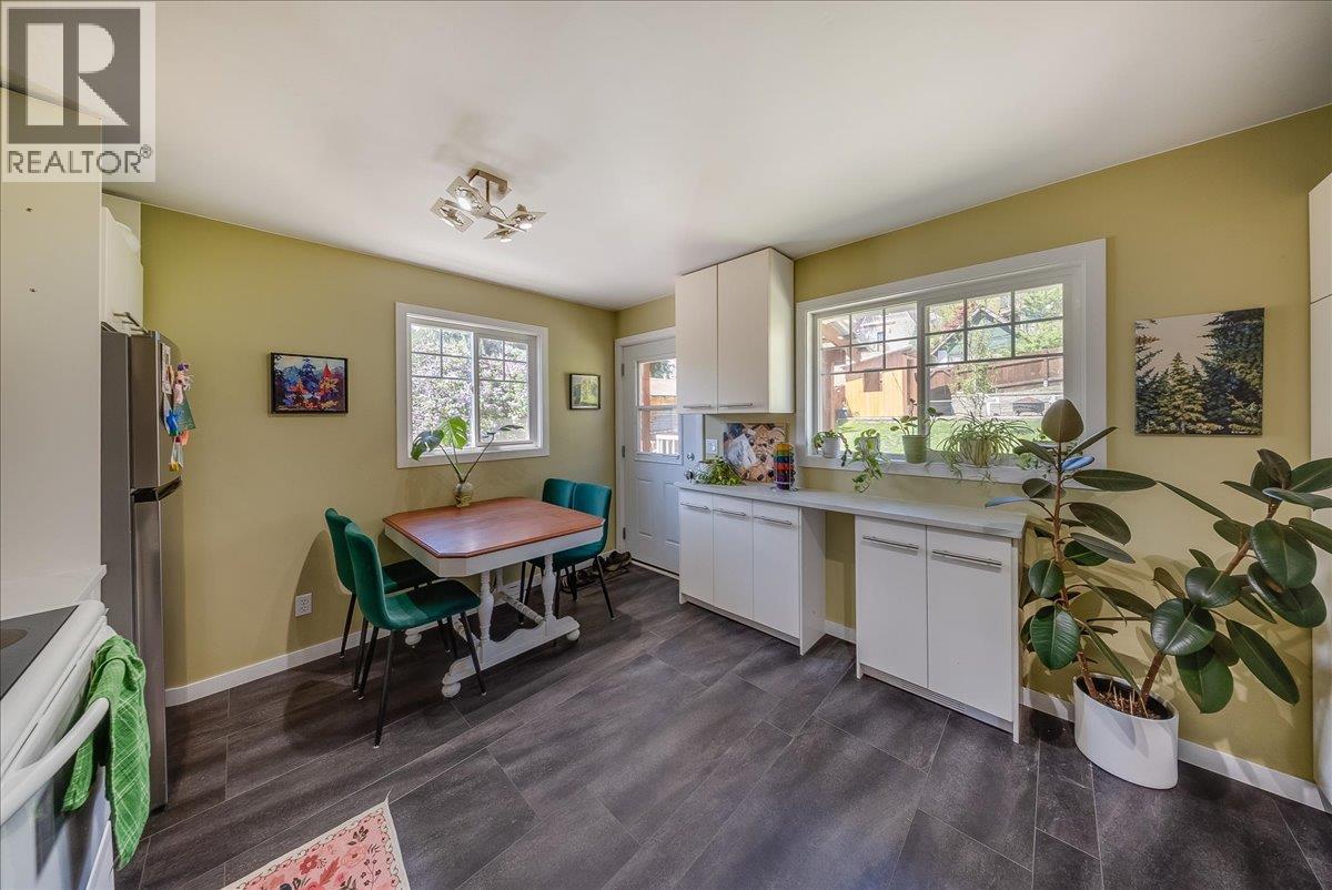 725 SHAKESPEARE Street - 10