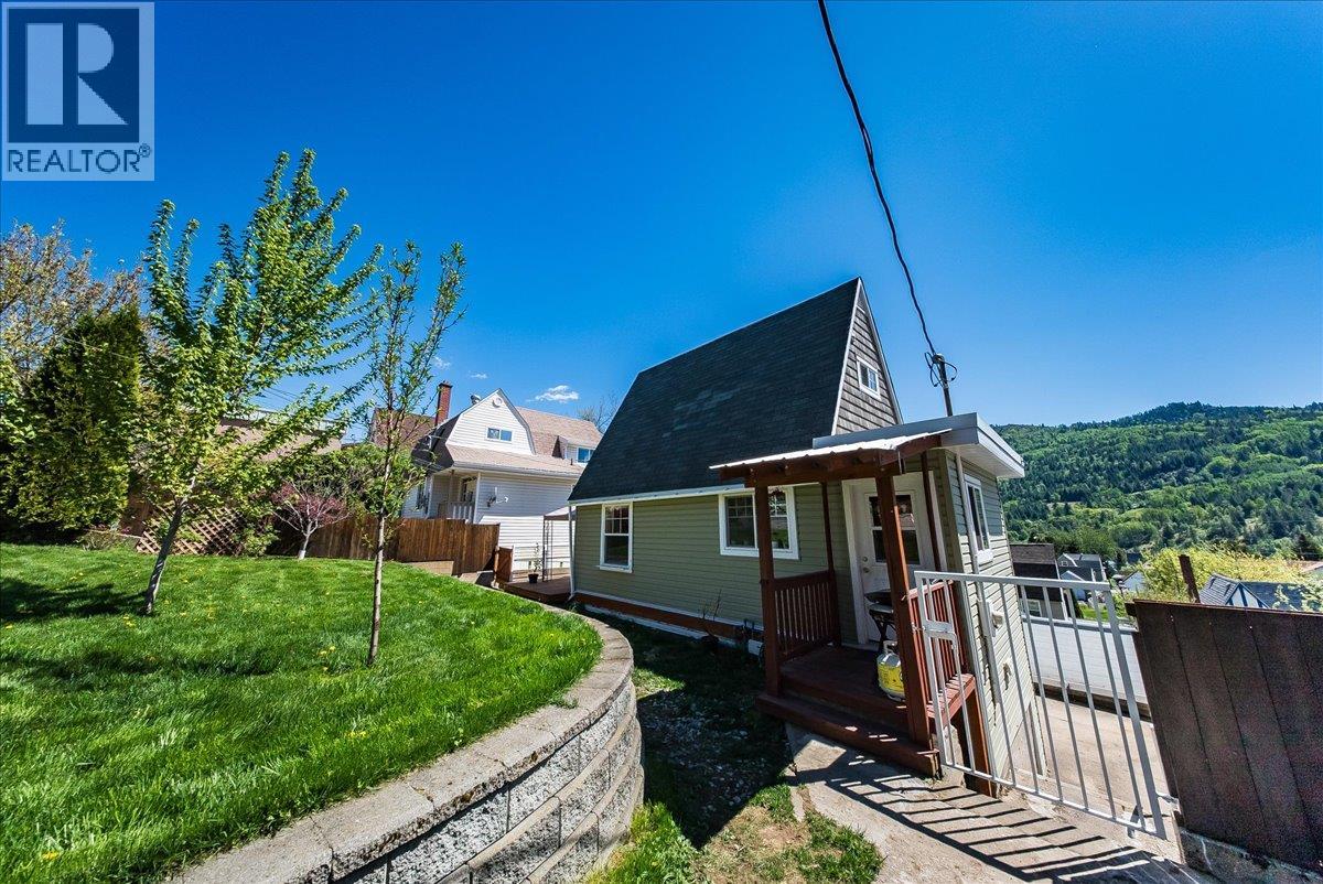 725 SHAKESPEARE Street - 38