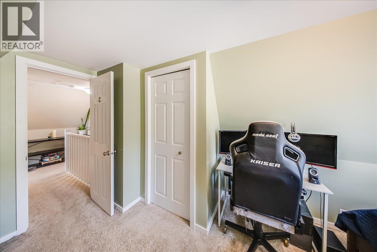 725 SHAKESPEARE Street - 16