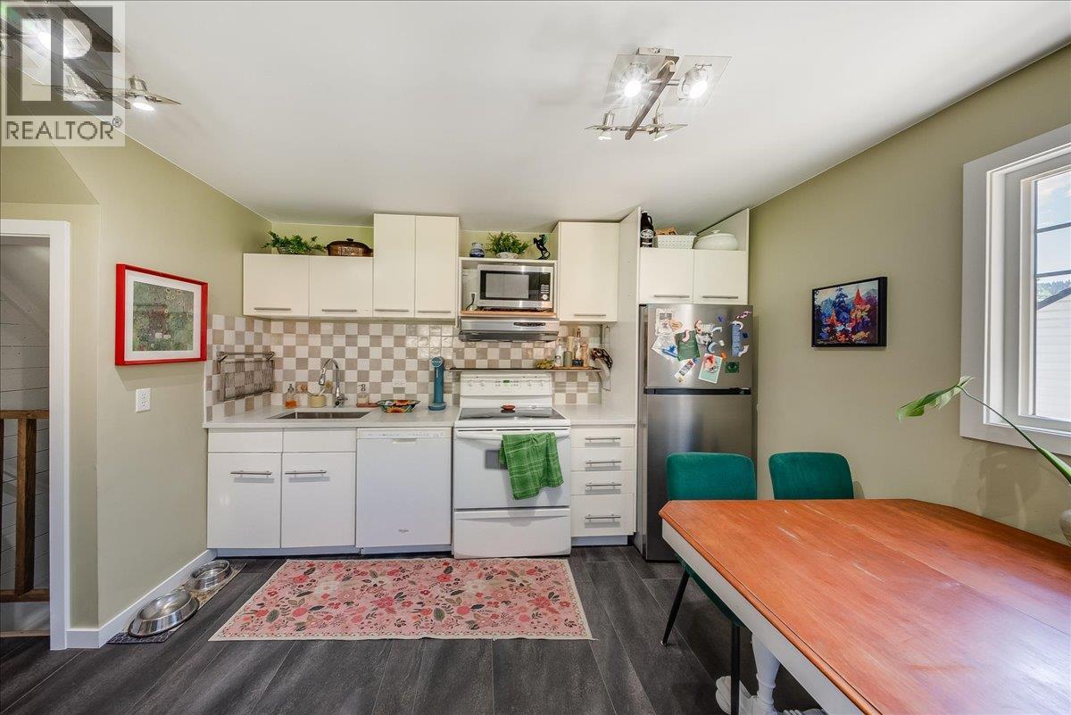 725 SHAKESPEARE Street - 7