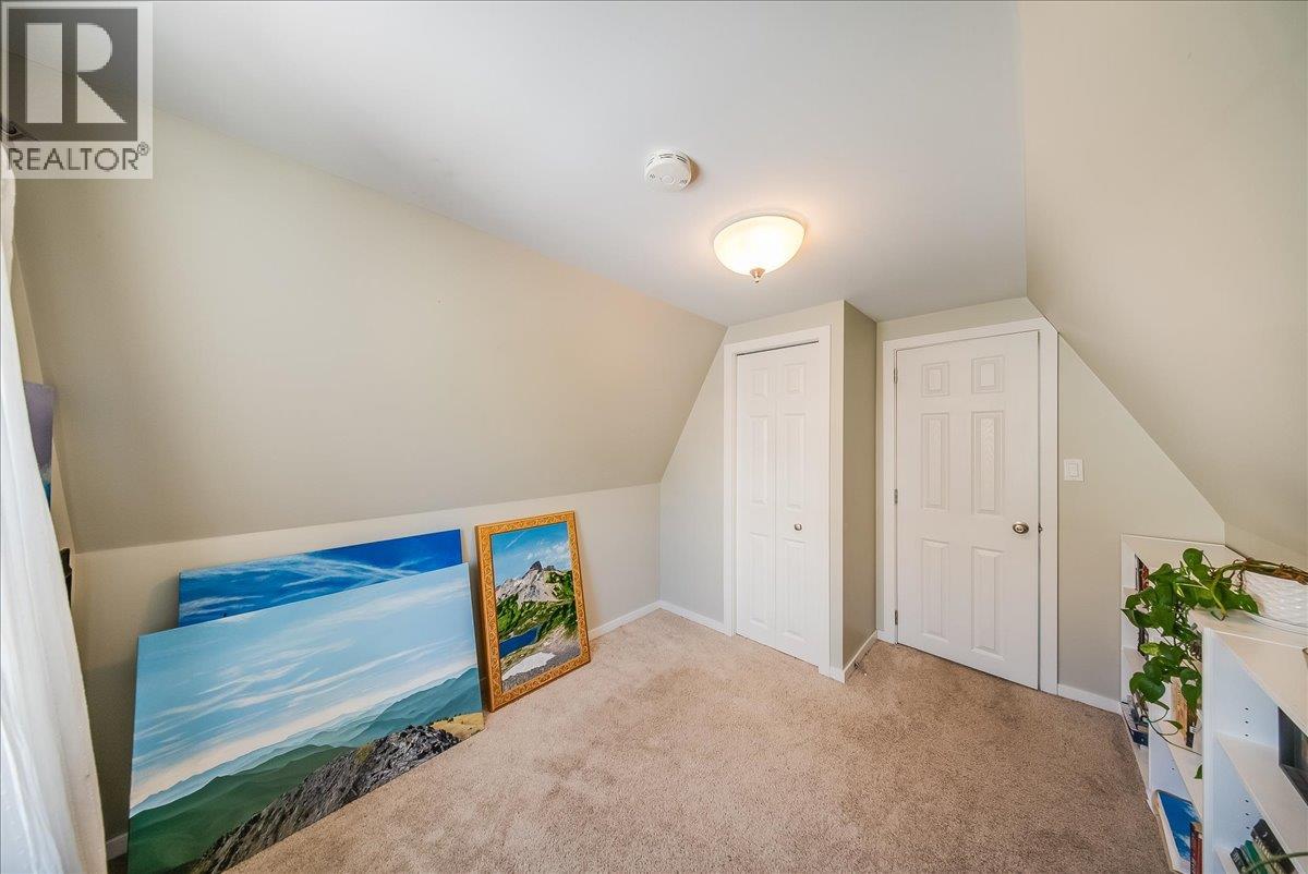 725 SHAKESPEARE Street - 18