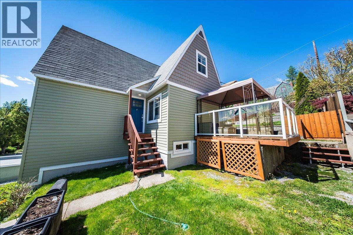 725 SHAKESPEARE Street - 28