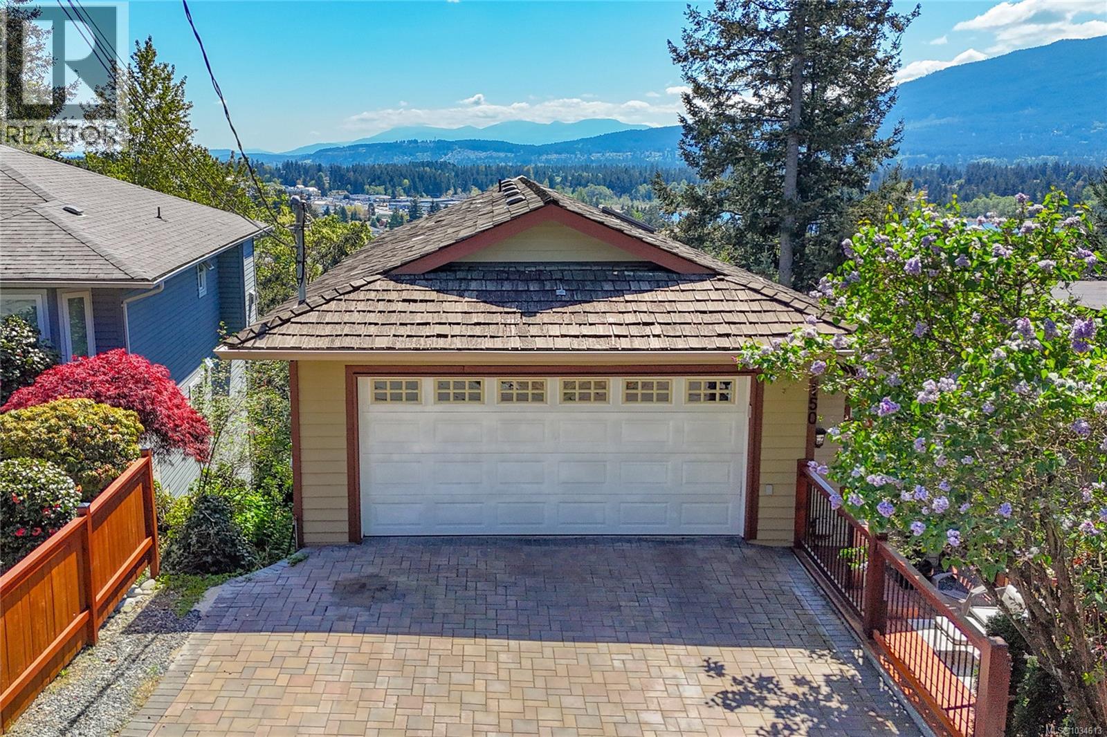 150 Rainbow Cres - 66
