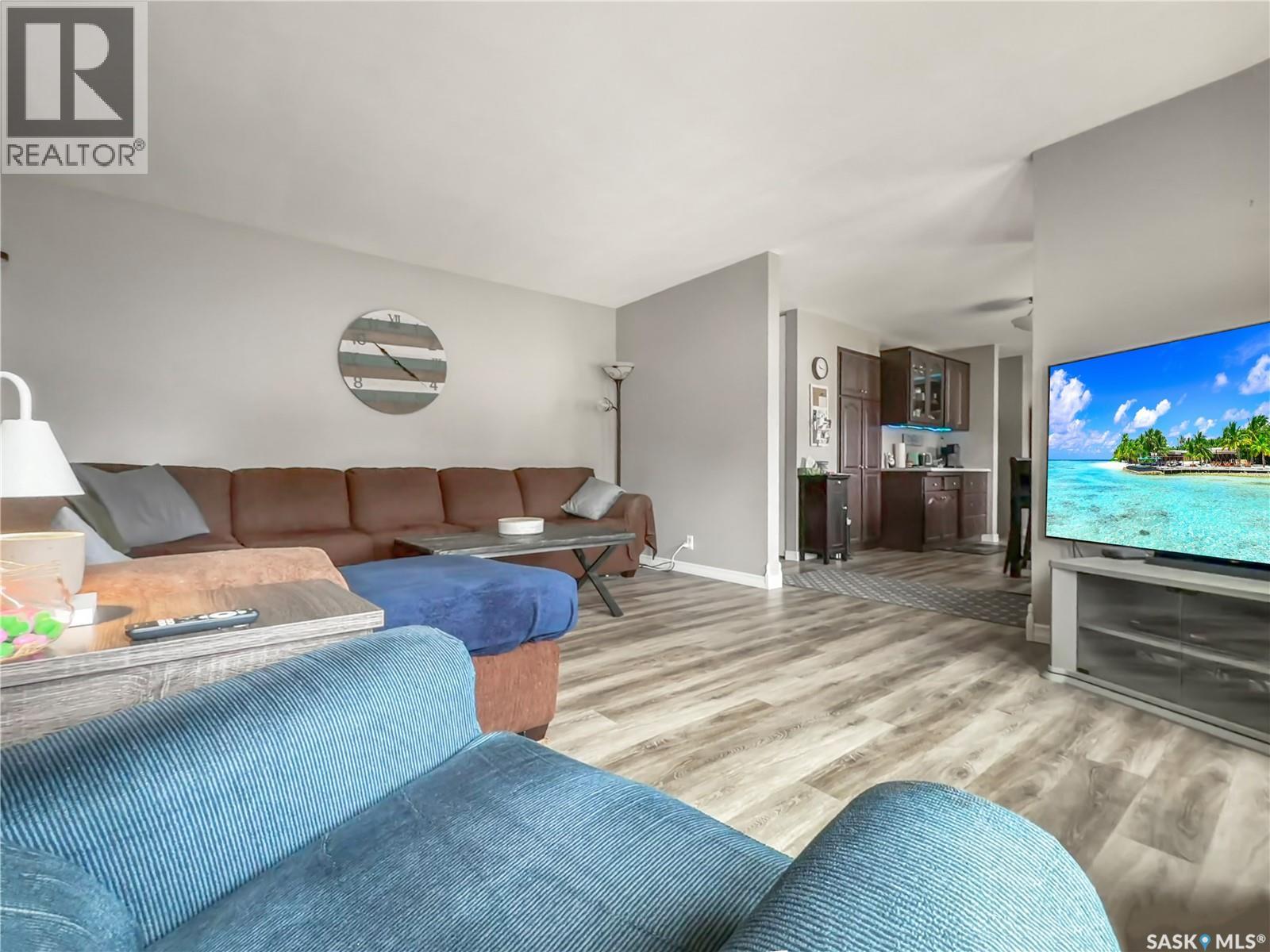507 Dennis STREET — photo 10