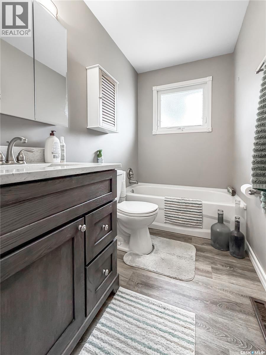 507 Dennis STREET — photo 14