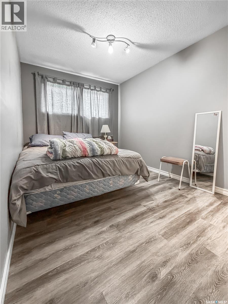 507 Dennis STREET — photo 15