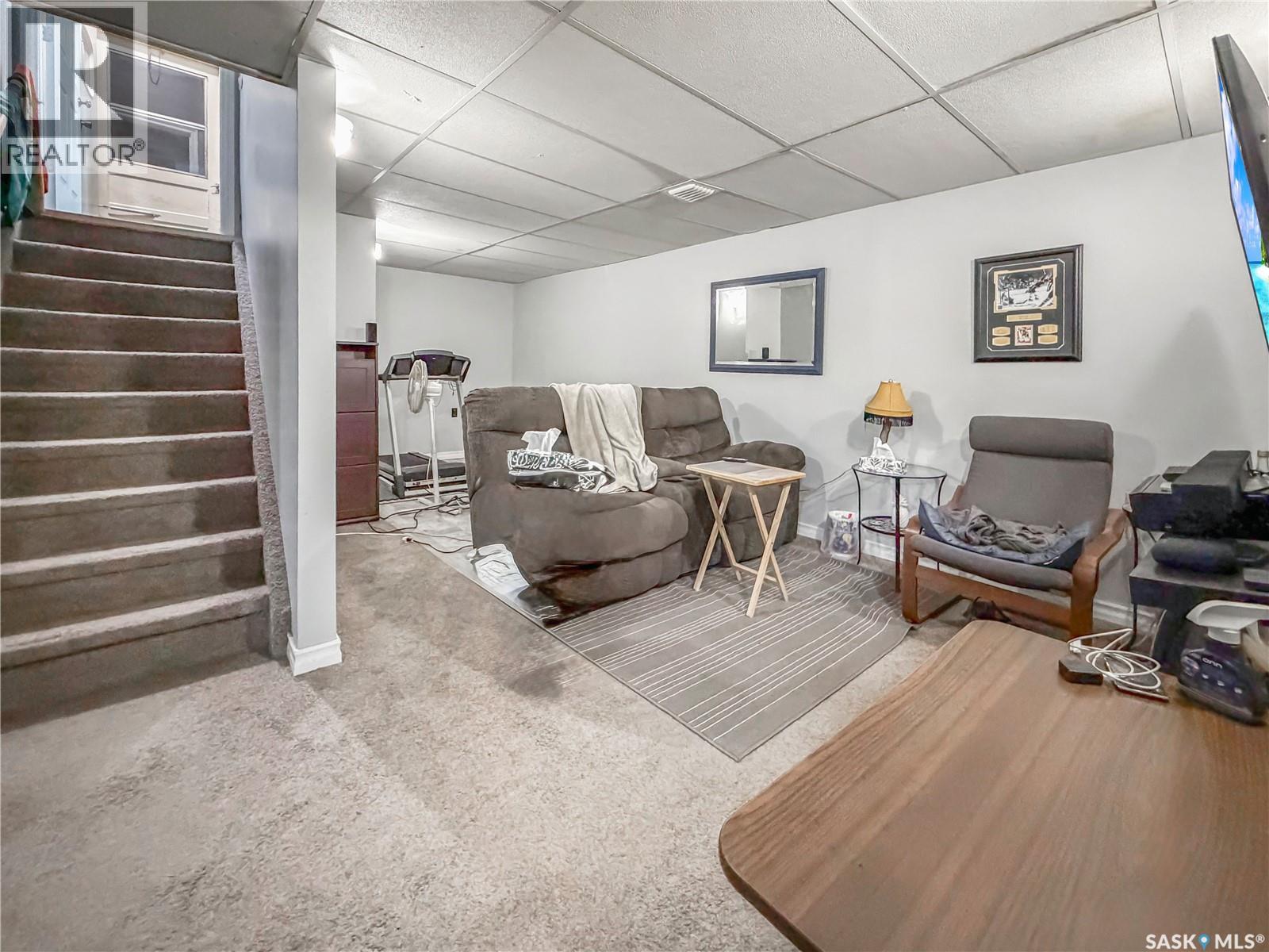 507 Dennis STREET — photo 19