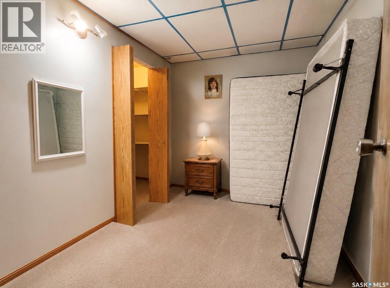 507 Dennis STREET — photo 24