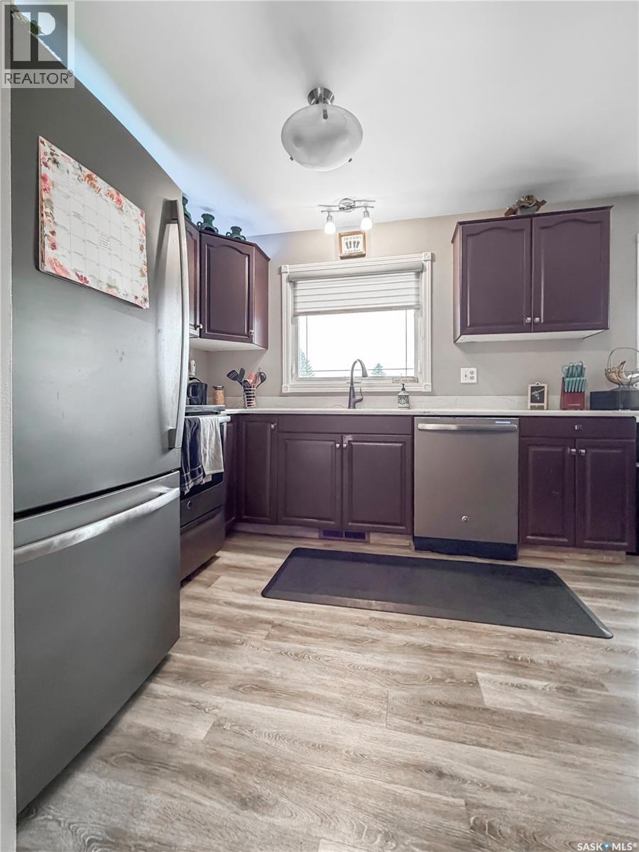 507 Dennis STREET - photo 4