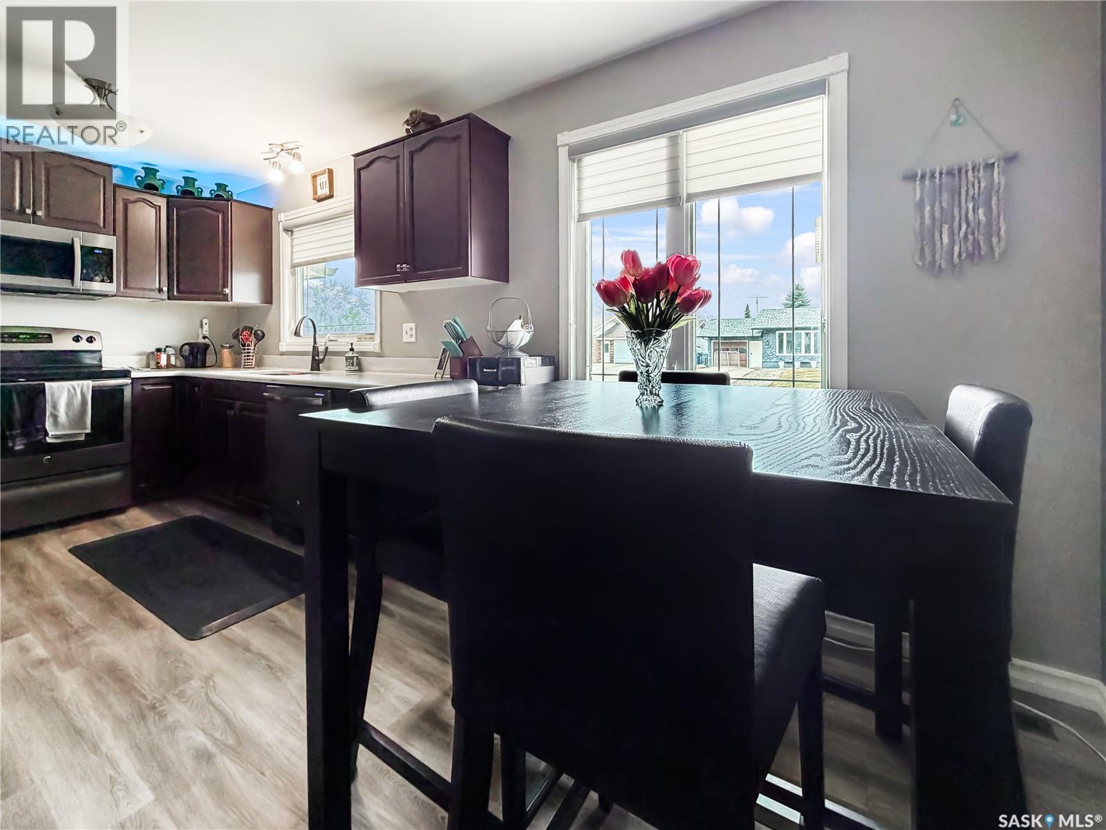 507 Dennis STREET — photo 6