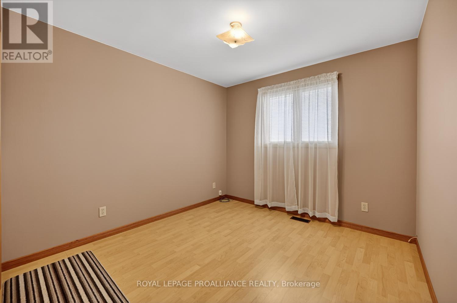 5126 MEADOWLAND DRIVE W - 18