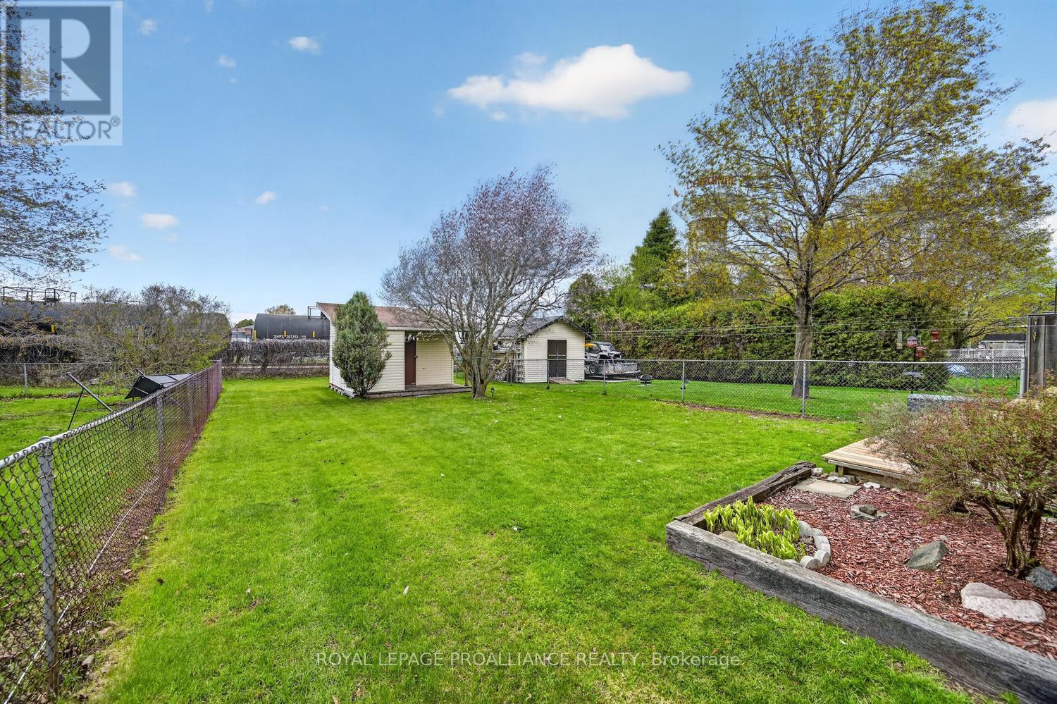 5126 MEADOWLAND DRIVE W - 25