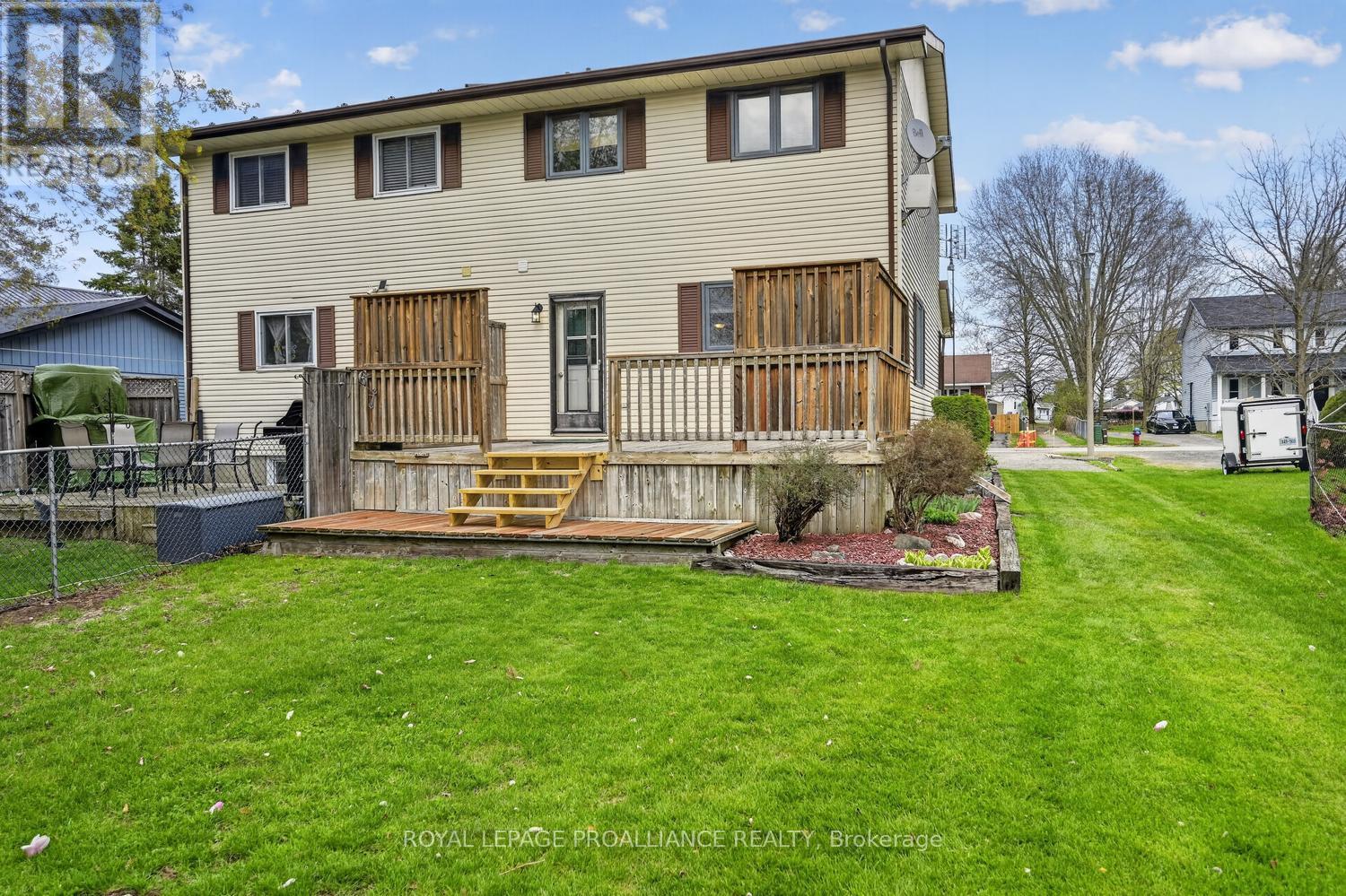 5126 MEADOWLAND DRIVE W - 27