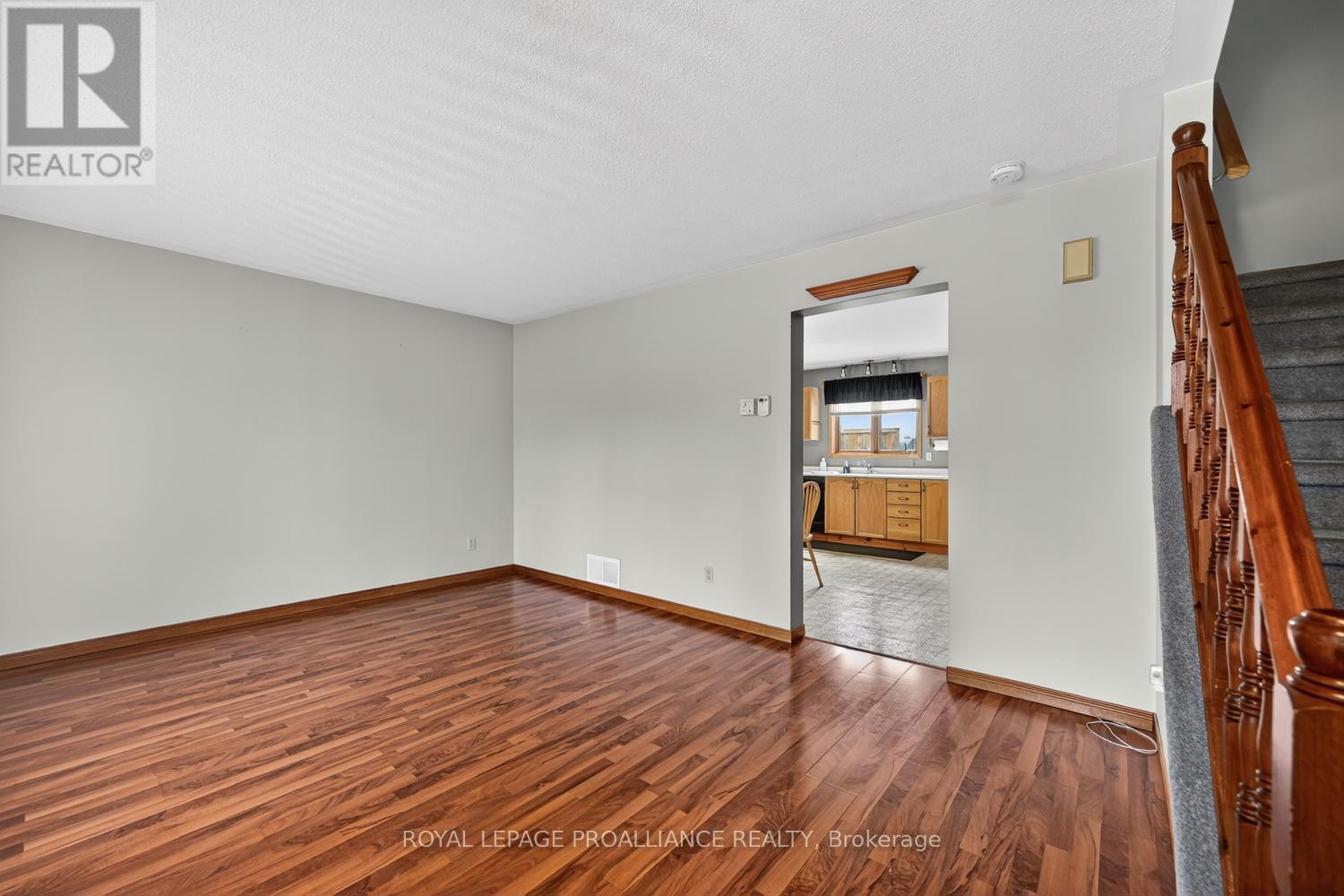 5126 MEADOWLAND DRIVE W - 5