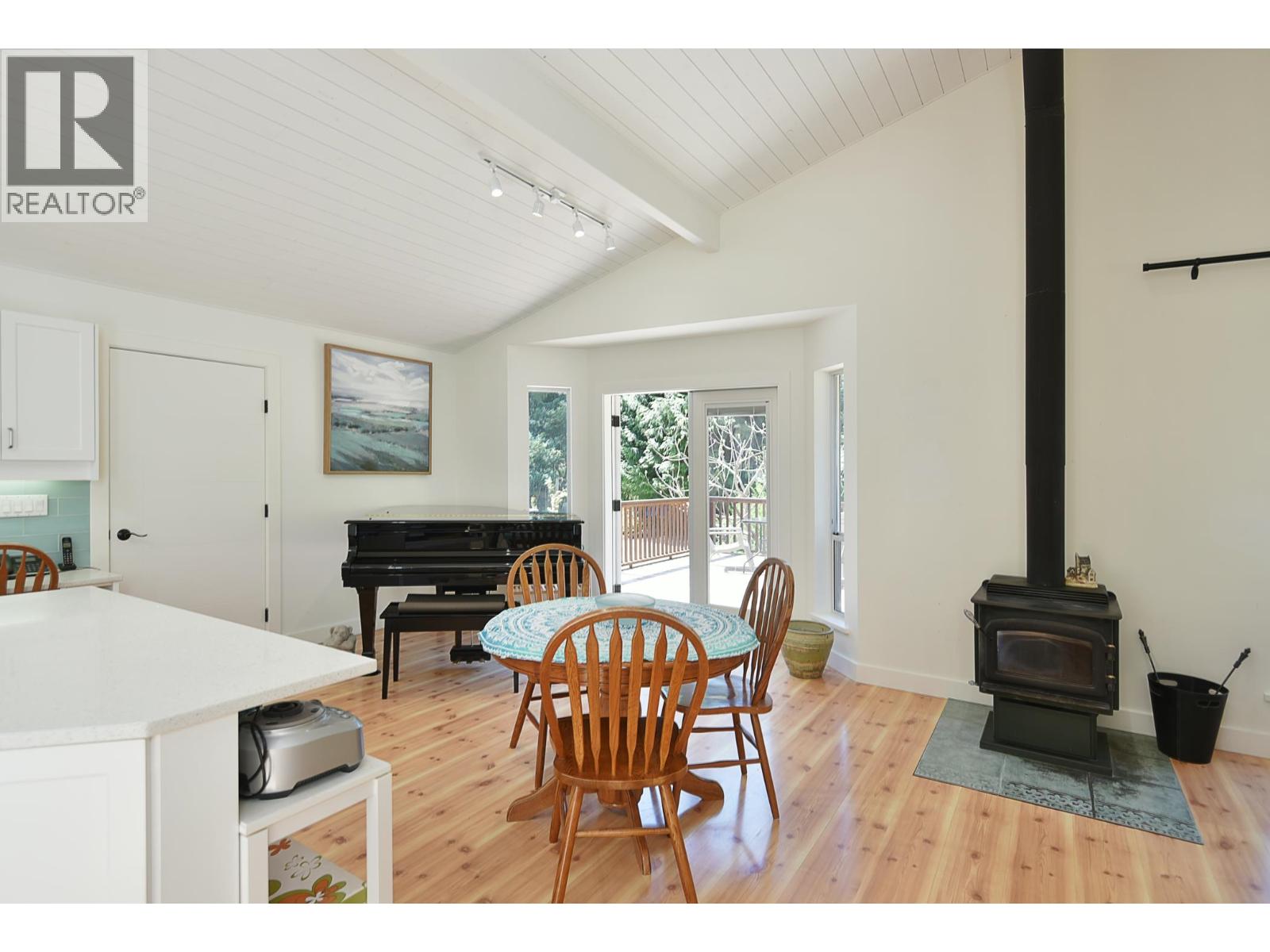 8071 WILDWOOD ROAD, Halfmoon Bay
