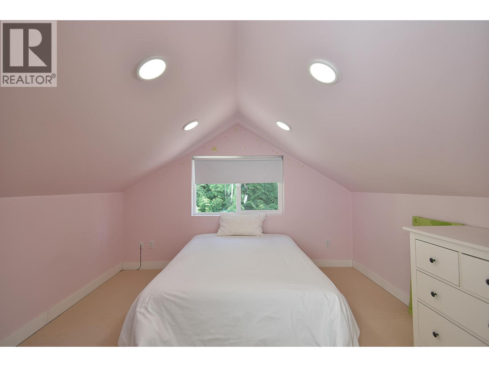 8071 WILDWOOD ROAD, Halfmoon Bay