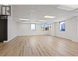 5a - 2 Brock Street W, Uxbridge, ON L9P1P2 Photo 8