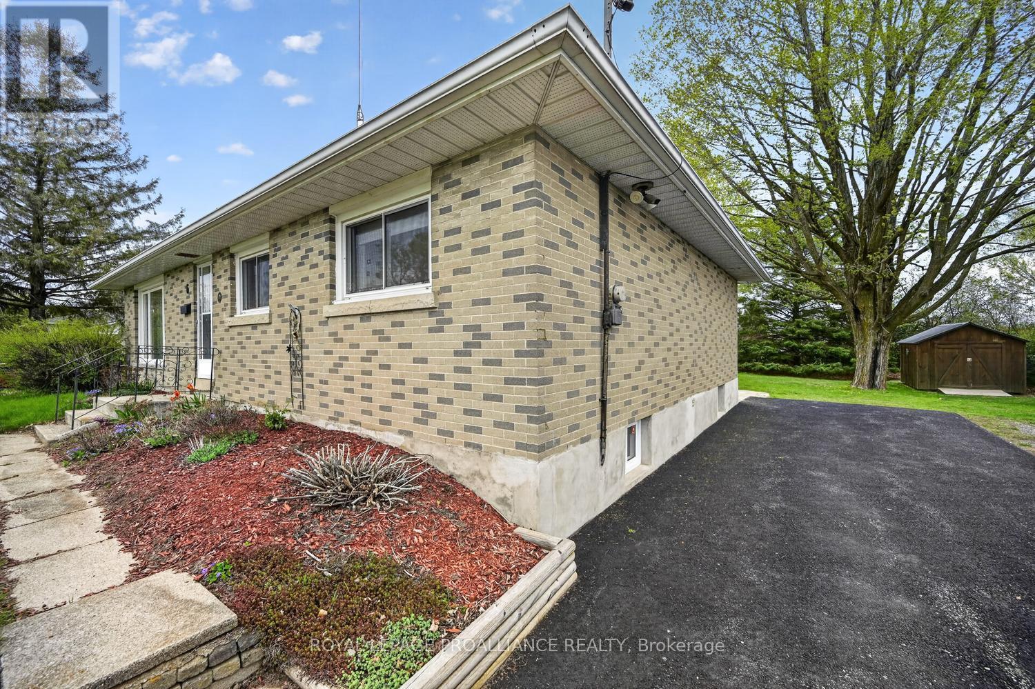 6 ROBERT ROAD - 32