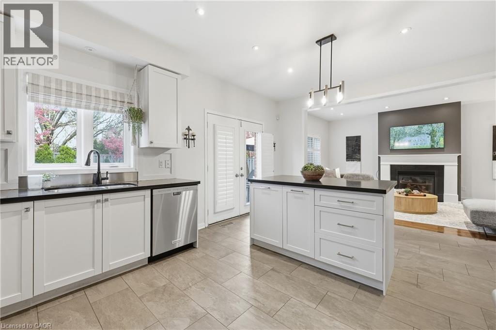 2202 BROOKHAVEN Crescent, Oakville, Ontario, L6M5B8 — Photo 15