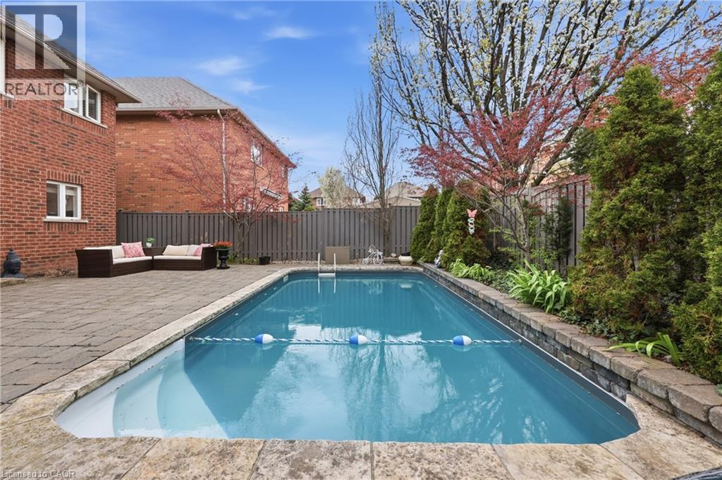 2202 BROOKHAVEN Crescent, Oakville, Ontario, L6M5B8 — Photo 43