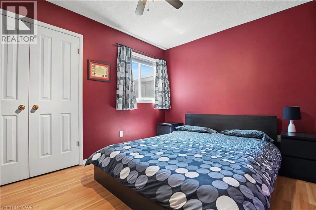 22 WATERWHEEL Crescent, Waterdown, Ontario, L9H7B8 — Photo 14