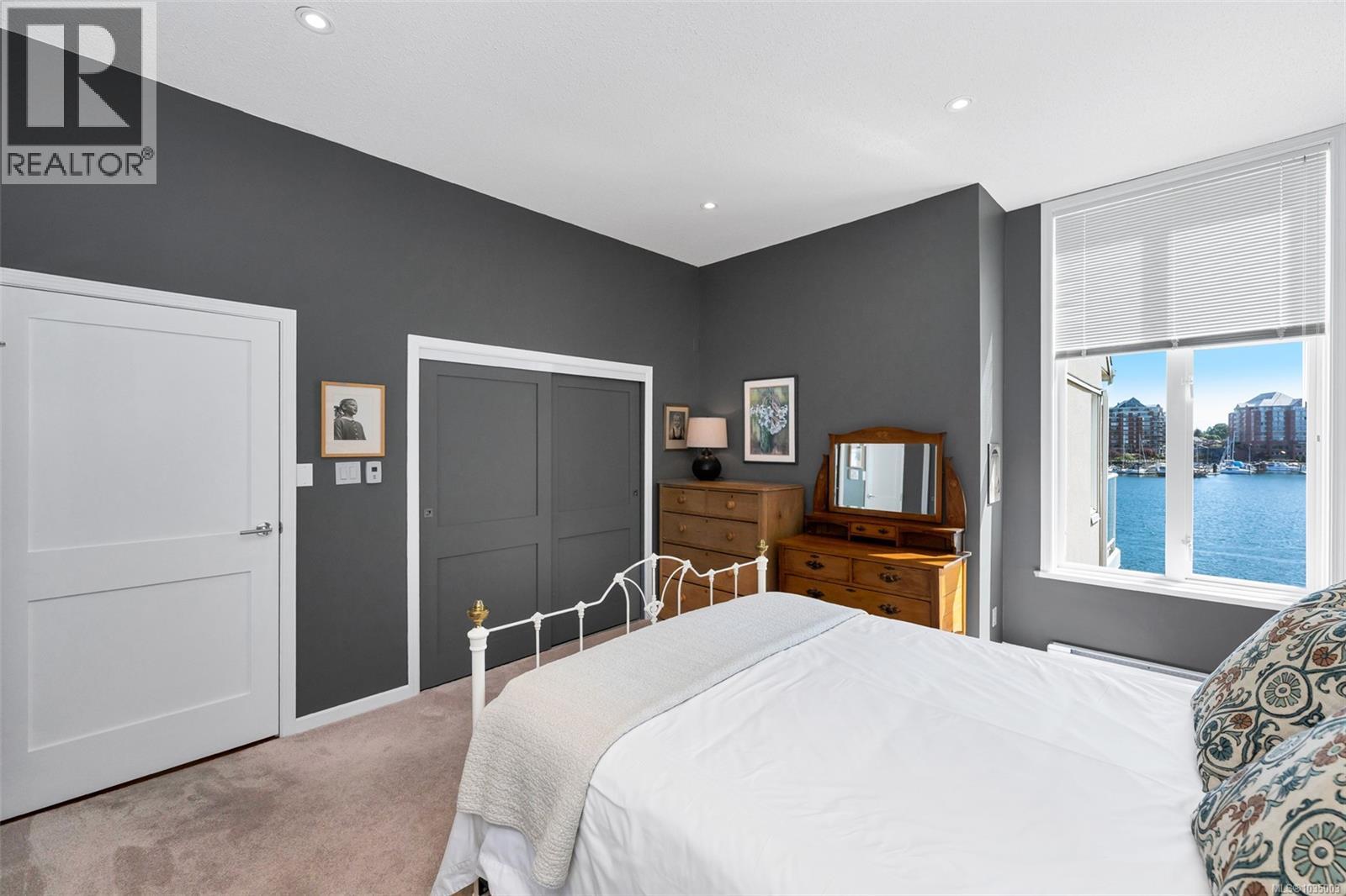 305 55 Songhees Road, Victoria