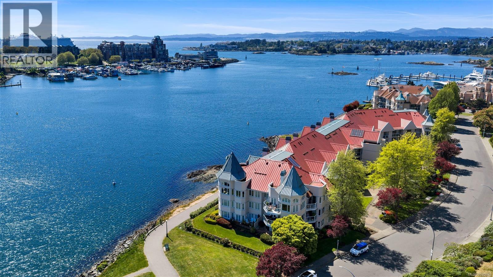 305 55 Songhees Road, Victoria