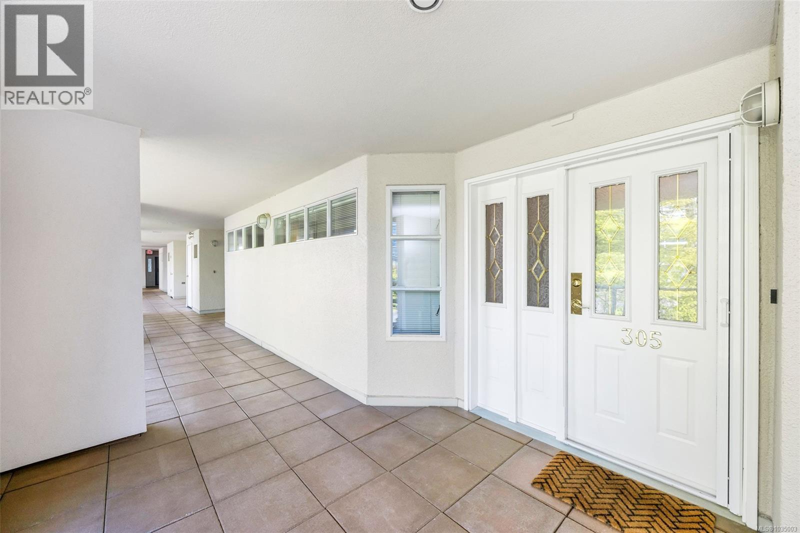 #305 55 Songhees Rd - 9