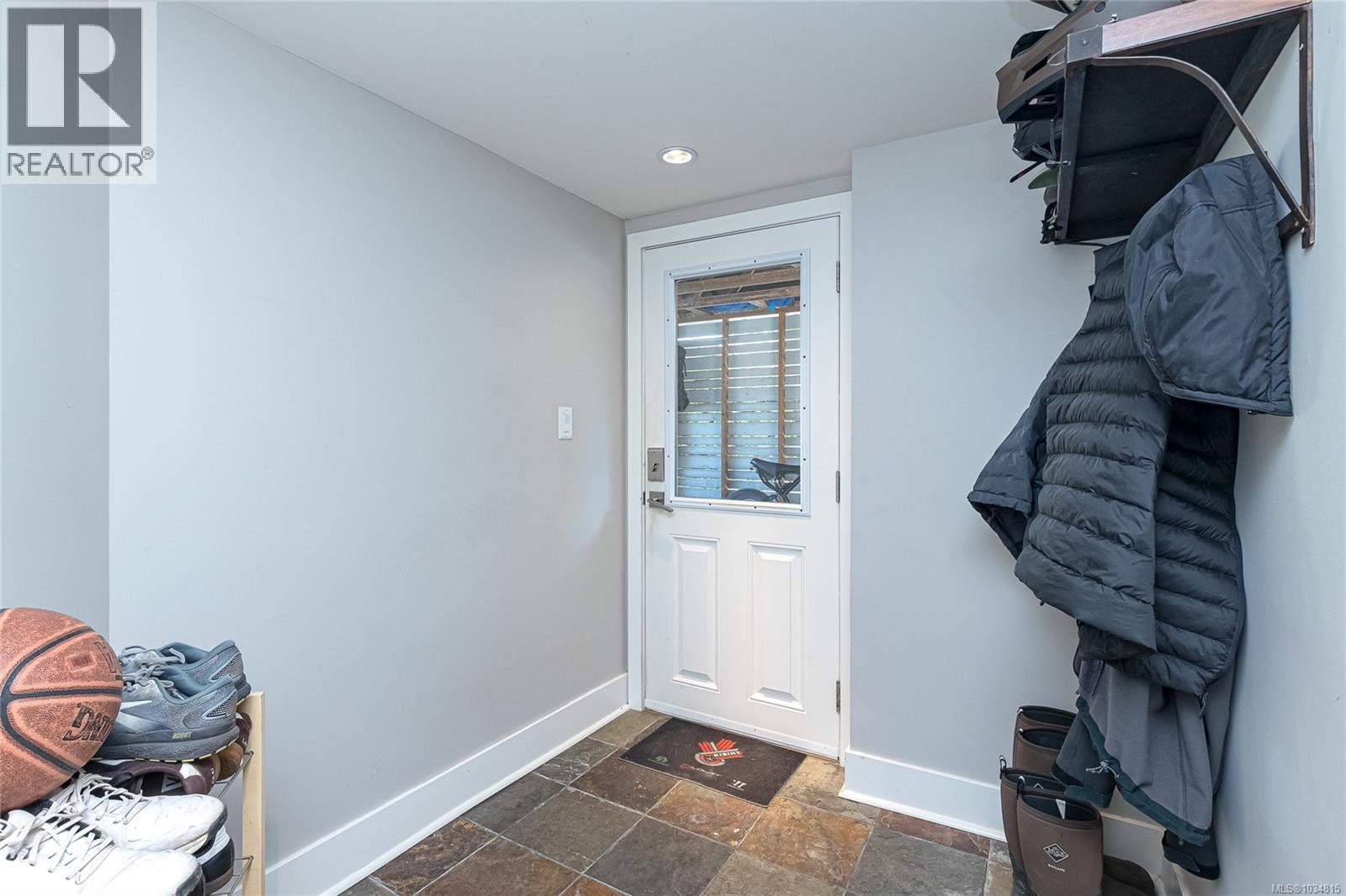 1155 Marchant Rd - 28