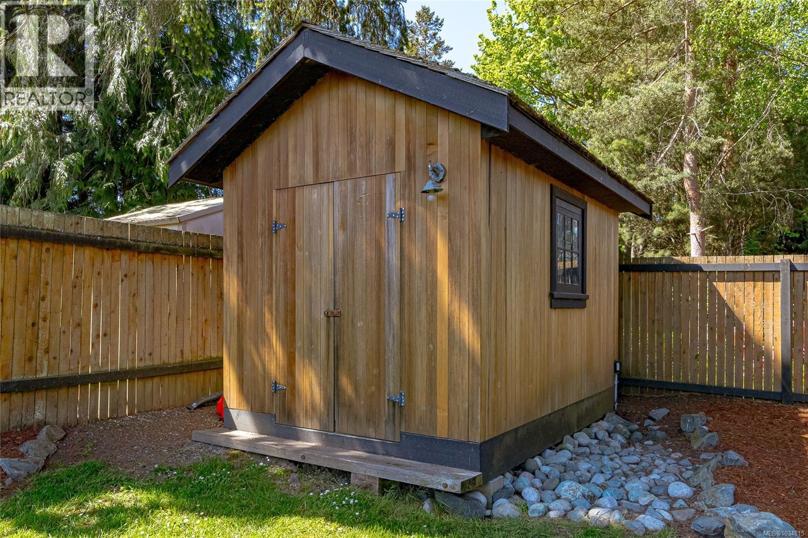  1155 Marchant Road, Central Saanich
