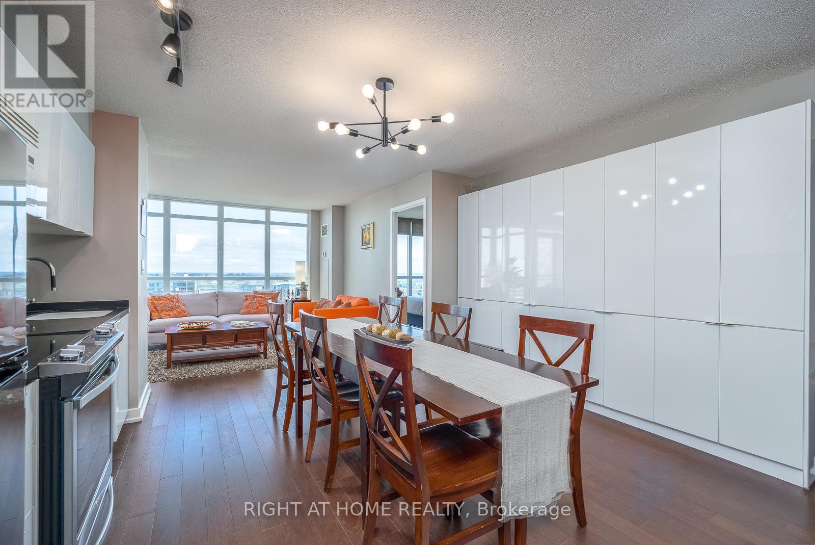 #1508 10 CAPREOL COURT - 7