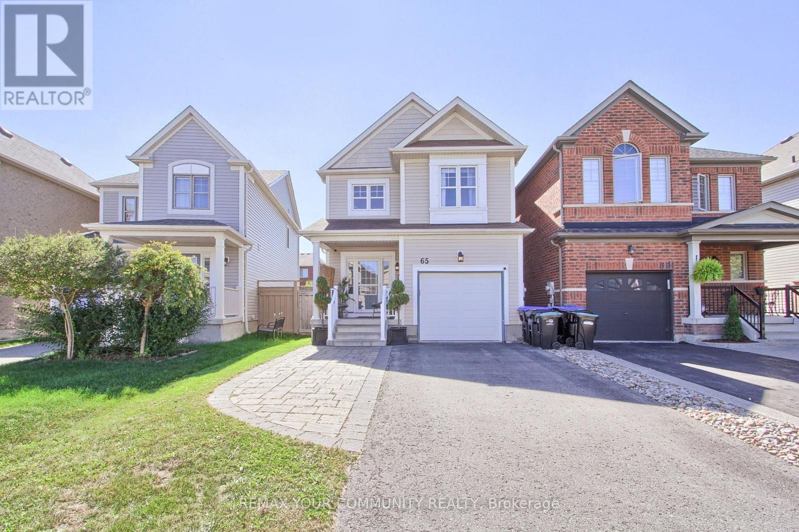 65 LIBERTY CRESCENT - 2