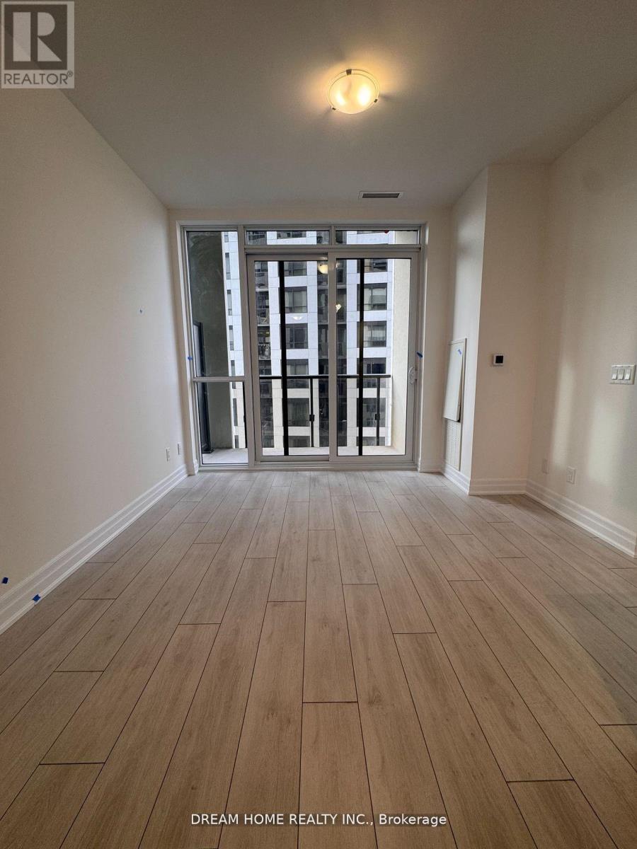 #3010 30 ELM DRIVE W - 11