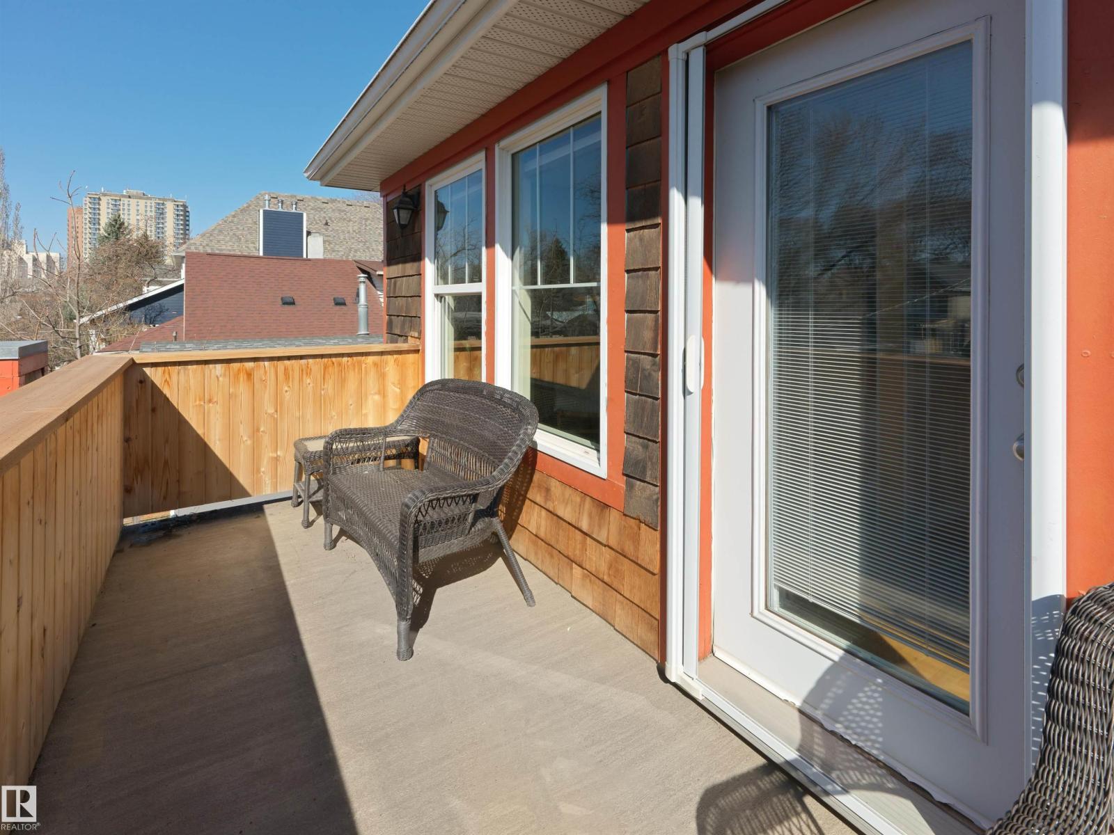 9815 90 AV NW, Edmonton