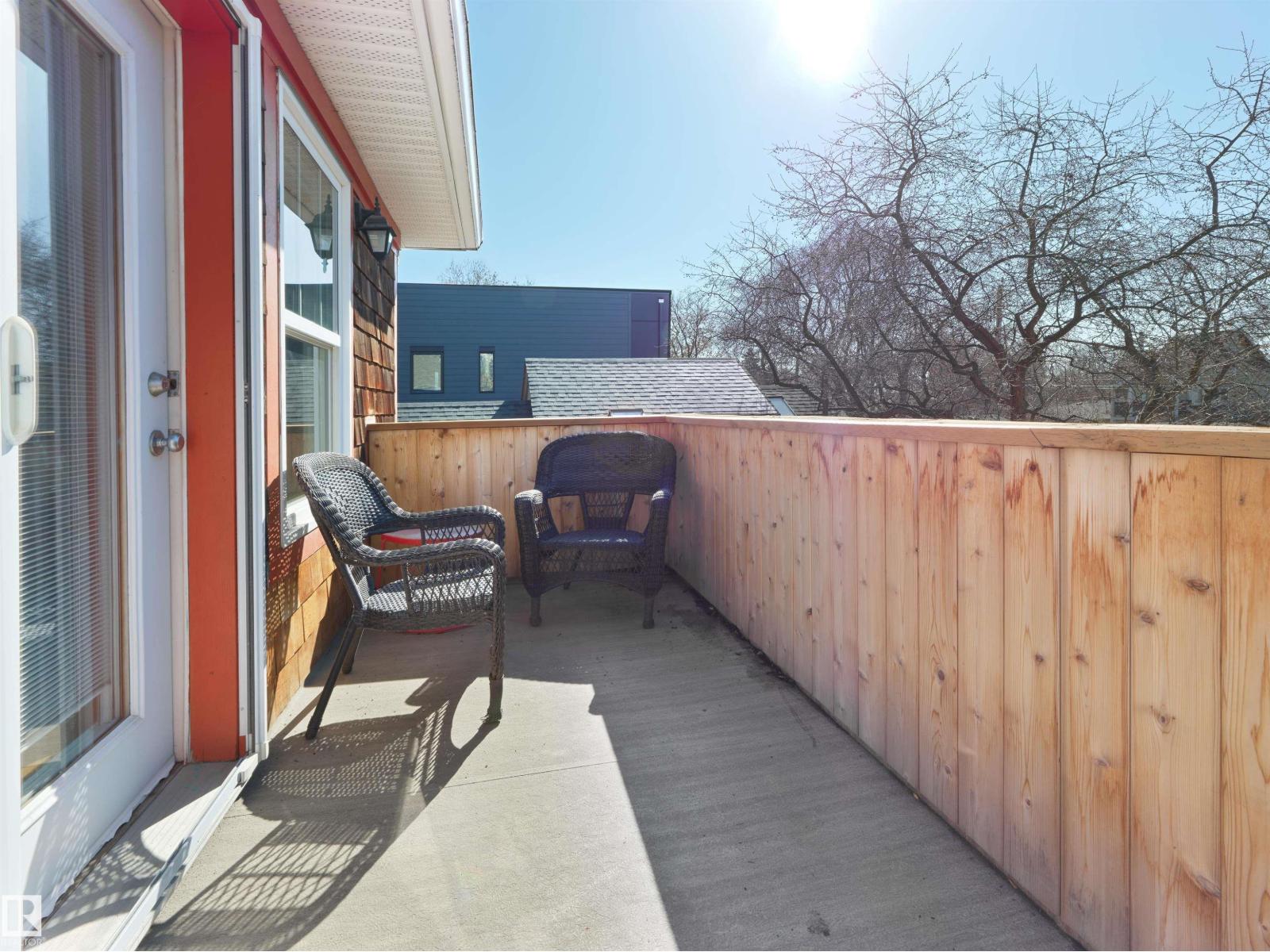 9815 90 AV NW, Edmonton